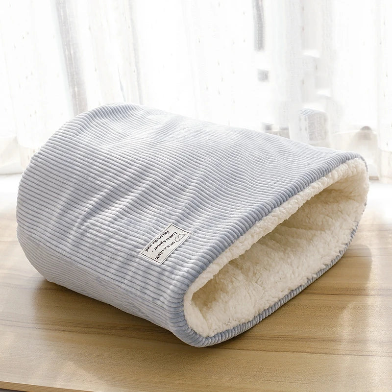 Warm Velvet Fabric Bed for Cats Dogs Winter Autumn Comfortable Soft Fleece Bucket Type Blue Sleeping Bag for Kittens Pet House